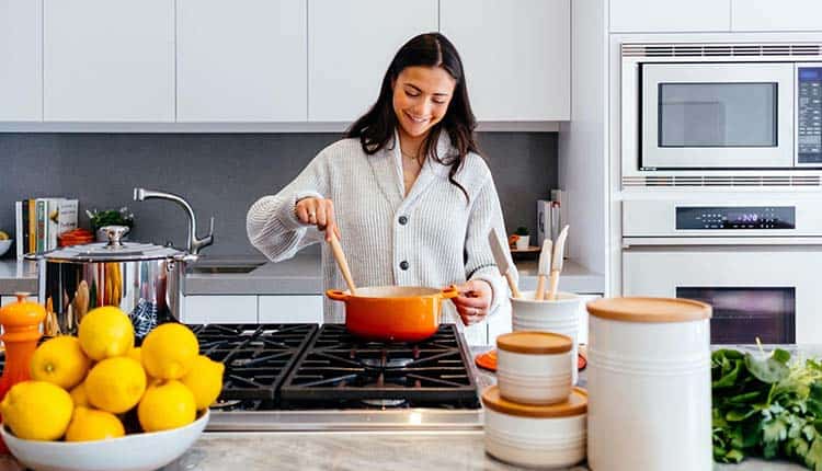 girl cooking